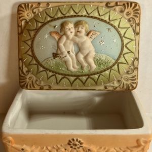Previously Owned Vintage Morirama  Porcelain Cherub Joint Box (Occupied Japan)